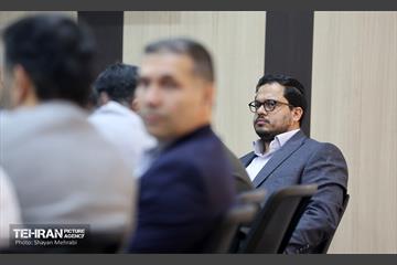 دیدار معاون امور فرهنگی و اجتماعی با کارکنان حوزه اجتماعی و فرهنگی شهرداری منطقه 4 4