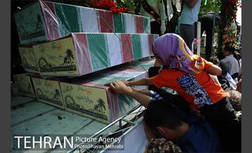 مراسم تشییع پیکرهای مطهر ۱۵۰ شهید تازه‌ تفحص‌ شده دفاع مقدس 1