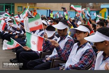گرامیداشت روز 13 آبان در مدرسه شهید فهمیده  19