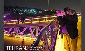 بازدید شهردار مونترال از پل طبیعت 8