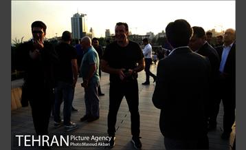 طبیعت گردی مارک ویلموتس در پل طبیعت 1