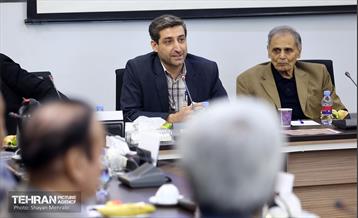 ملاقات معاون مالی و اقتصاد شهری با نخبگان، فرهنگیان و ورزشکاران منطقه 12 4