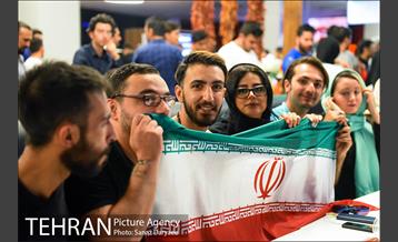 تماشای مسابقات جام جهانی فوتبال  4