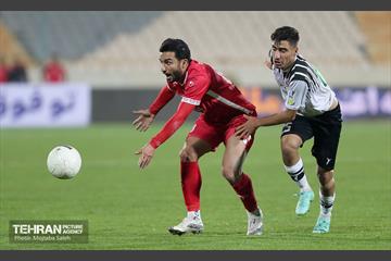 دیدار تیم های فوتبال پرسپولیس تهران و نفت مسجد سلیمان 22