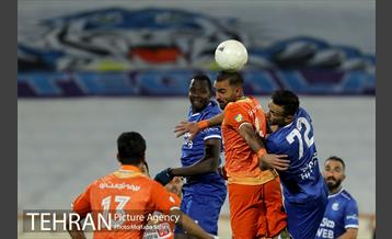 دیدار تیم های فوتبال استقلال و سایپا 14