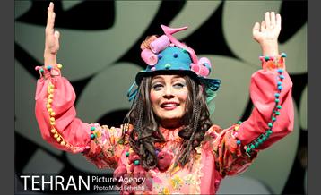 نمایش شب دشنه های بلند‎ 11