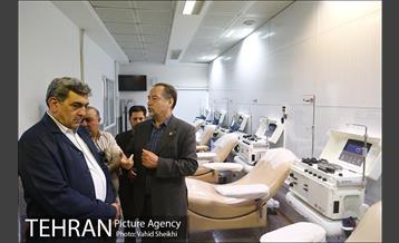 بازدید شهردار تهران  از اداره کل انتقال خون استان تهران 12