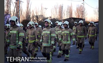 تشییع شهدای آتش نشان با حضور مردم  12