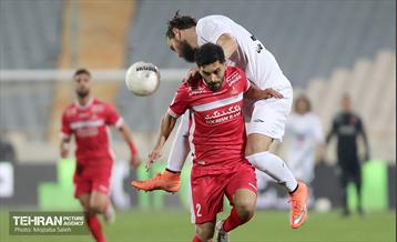 دیدار تیم های فوتبال پرسپولیس و ذوب آهن  3