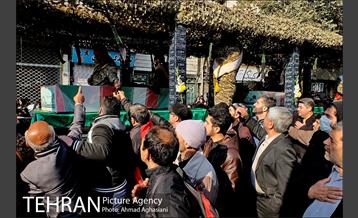 تشییع و تدفین دو شهید گمنام در بوستان گلزار منطقه 17 11