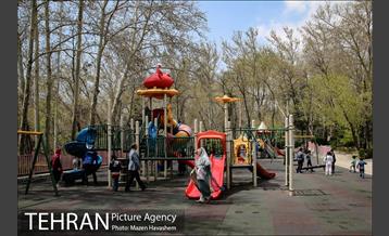 بوستان نیاوران در یک روز آفتابی 3