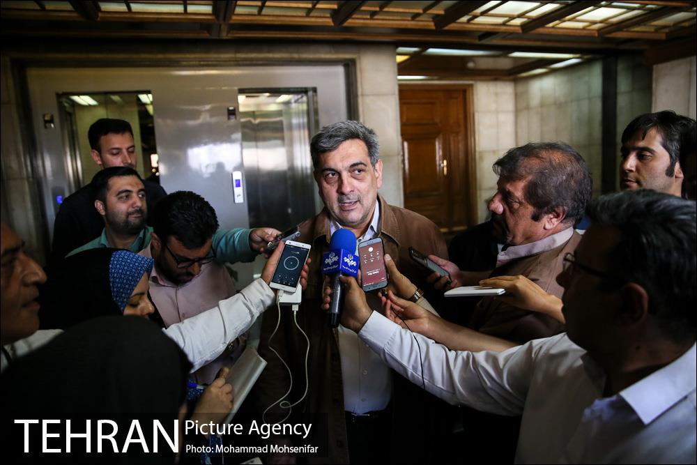 حضور شهردار تهران در صحن علنی شورا شهر 25