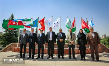 بازدید وزیر فرهنگ جمهوری آذربایجان از اراضی عباس آباد 12