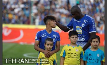 دیدار تیم های استقلال تهران و فولاد خوزستان 16