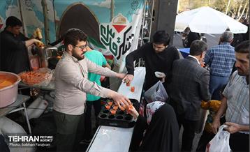 خدمت‌رسانی شهرداری تهران به نمازگزاران عید فطر در مصلی تهران 33