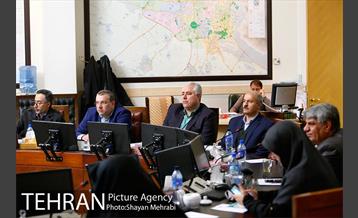 نخستین جلسه مجمع ٥١ نفره امید با حضور شهردار و استاندار تهران 12