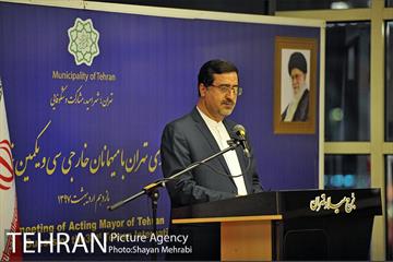 نشست سرپرست شهرداری تهران با میهمانان خارجی سی و یکمین نمایشگاه بین المللی کتاب  تهران 14