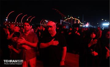 آئین بدرقه زائران اربعین در میدان آزادی 1