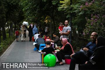 افتتاح گذر فرهنگی پنجشنبه های بلوار کشاورز 17