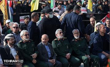 مراسم تشییع پیکر شهید سردار عباس نیلفروشان - ۱ 52