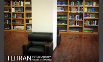 کتابخانه ملی ملک 10