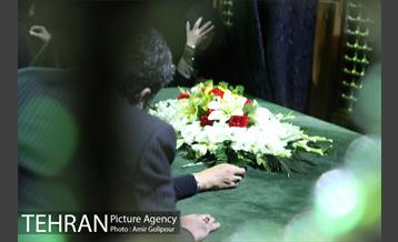 تشییع و خاکسپاری پیکر آیت الله هاشمی رفسنجانی در حرم امام (ره)‎ 30