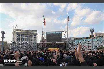 عزاداری شهادت امیرالمومنین (ع) در میدان امام حسین (ع) 33