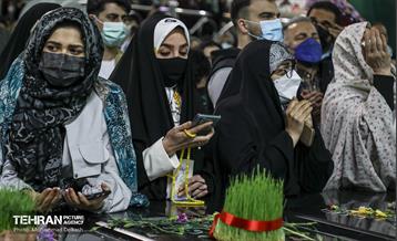 لحظه سال تحویل در حرم امام زاده صالح(ع) 11