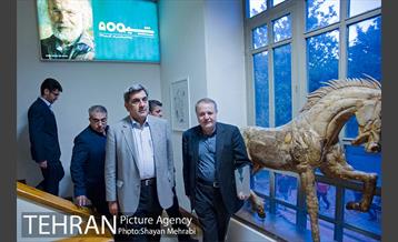 نشست صمیمانه شهردار تهران با شورای عالی و مدیرعامل خانه ی هنرمندان ایران 26