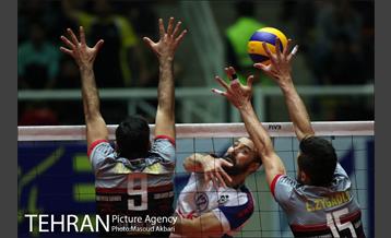 دیدار بانک سرمایه و پیکان در لیگ برتر والیبال 11