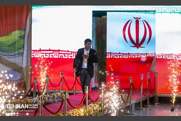 مراسم تجلیل از کشتی‌گیران قهرمان جهان (جشنی برای ایران) 93
