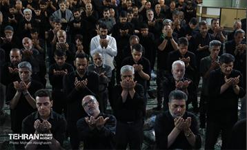 اقامه نماز ظهر عاشورا 14