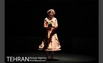 نمایش گیسوانی برای پرواز‎ 9