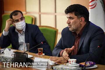 نشست هم اندیشی و تعاملی مدیریت شهری با نخبگان محلی منطقه 17 16