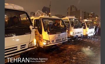بازدید شبانه مدیران شهری از سایت های برف روبی  10