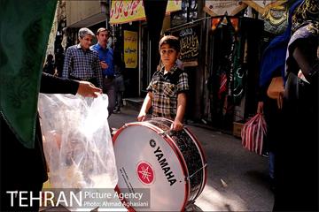 هیاهوی راسته پرچم فروش های تهران 17