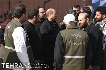 بازدید دکتر قالیباف از خدام الحسین در مسیر پیاده‌روی اربعین 10