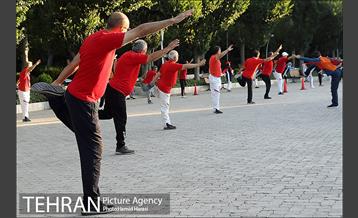 ورزش همگانی در پارک لاله 2