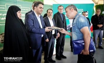 آیین ورود ۱۰۰۰ دستگاه تاکسی برقی به ناوگان حمل و نقل عمومی شهر تهران 15