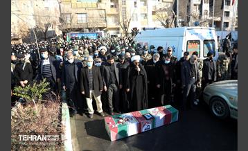 مراسم تشییع پیکر شهید سید مرتضى قدیرى در منطقه 10