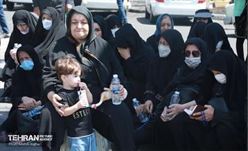 عزاداری ظهر عاشورا در میدان شهید طهرانی مقدم