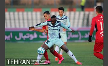 دیدار پیکان و پرسپولیس در لیگ برتر فوتبال 11