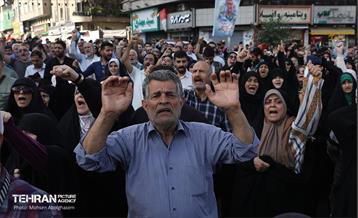 اجتماع مردمی در اعتراض به حمله آمریکا به تاسیسات هسته‌ای ایران 4