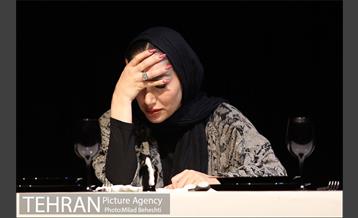 نمایش گور به گور‎ 15