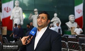 رونمایی از مجسمه های 6 شهید در منطقه 15 3