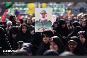 مراسم تشییع پیکر شهید سردار عباس نیلفروشان - 2 20