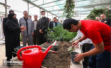 مراسم آغاز سال تحصیلی در مدرسه استثنایی شهید رضا ساریخانی