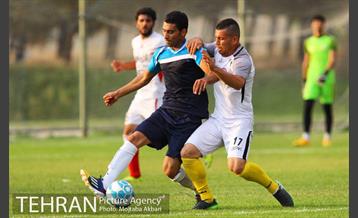 دیدار دوستانه نفت تهران - پاراگ