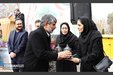 غرس ۱۱۰۰ نهال در منطقه ۱۱ 14