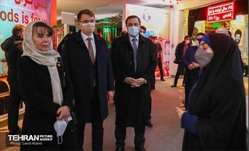 بازدید سفرا از سراسرنمای شهید سلیمانی 18